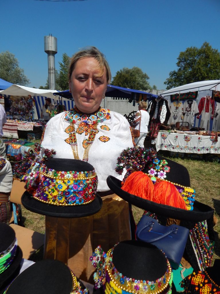 На Верховинщині майстриня варить гуцульські капелюхи за зразками ХVІІ сторіччя (ФОТО) 11 271578913 453471893081061 2355007148721287680 n