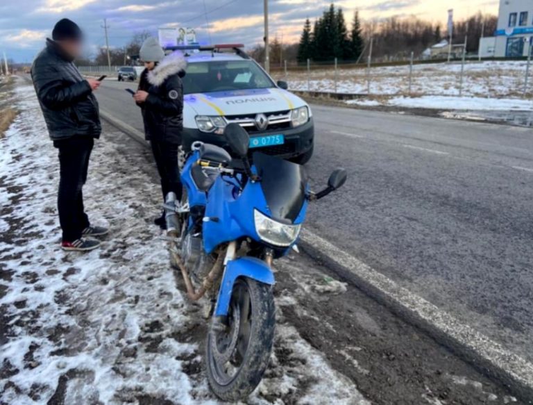 На Косівщині п'яний скутерист намагався підкупити поліцію: скільки пропонував 5 271591132 7291004417606802 8293134508612545680 n