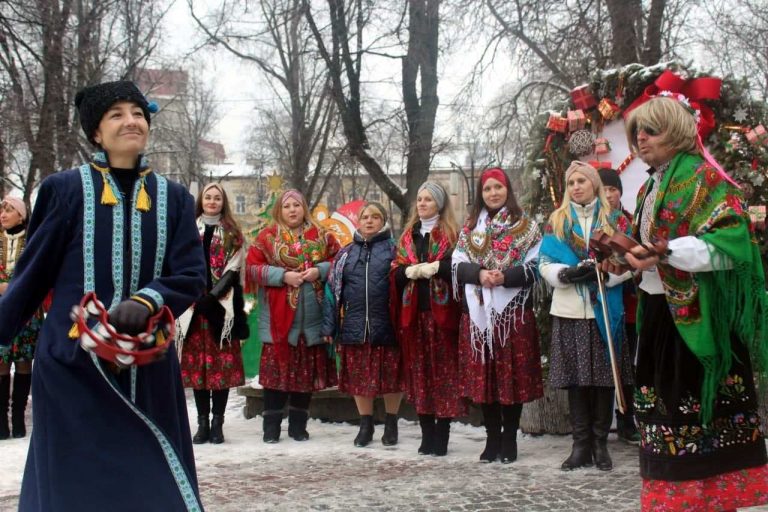 «Автентична коляда»: в центрі Франківська - фестиваль унікального піснеспіву 4 271718561 475091387520456 7949991071067923149 n