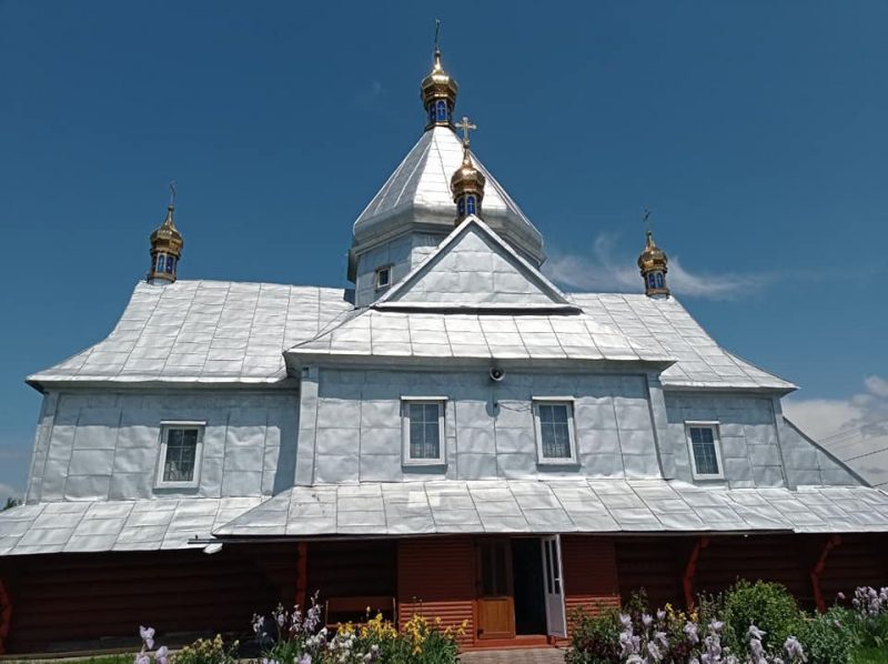 В селі на Городенківщині завершили ремонт у церкві Покрови Пресвятої Богородиці (ФОТО)