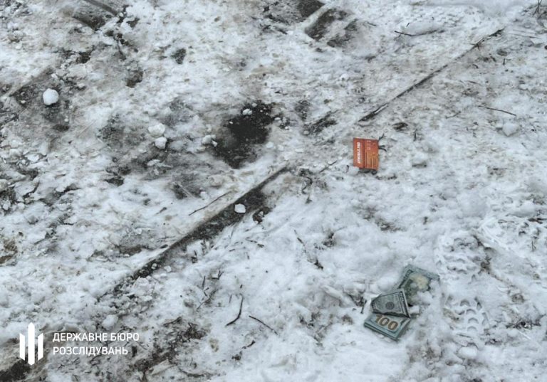 Затримали на хабарі поліцейського з Франківська: подробиці від ДБР (ФОТО) 11 272656954 234612488860748 4010531231942735123 n