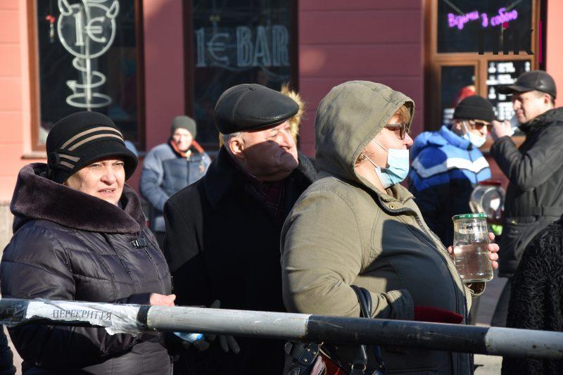 Христос Хрещається: у центрі Франківська провели загальноміське освячення води (ФОТО) 12 DSC 0030 scaled