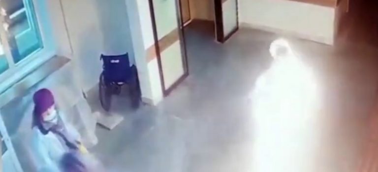 У мережі з’явилося моторошне відео з місця пожежі в Косівській ЦРЛ 4 b9ad973 0011