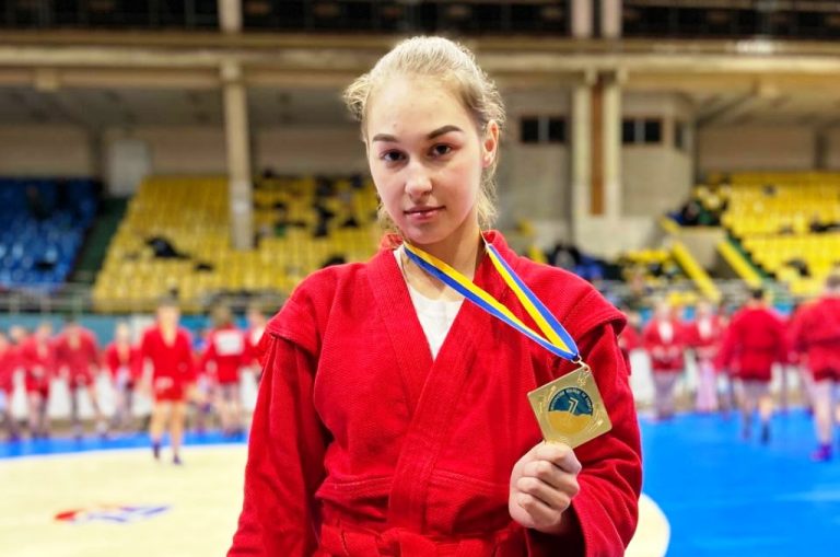 Першокурсниця з Франківська здобула золоту медаль на чемпіонаті України із самбо (ФОТО) 8 photoYAna
