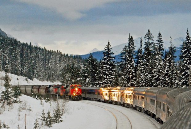 Укрзалізниця назвала ТОП-5 найпопулярніших поїздів у період зимових свят