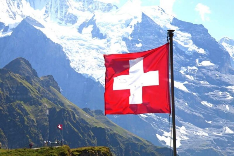 Швейцарія скасувала усі карантинні обмеження