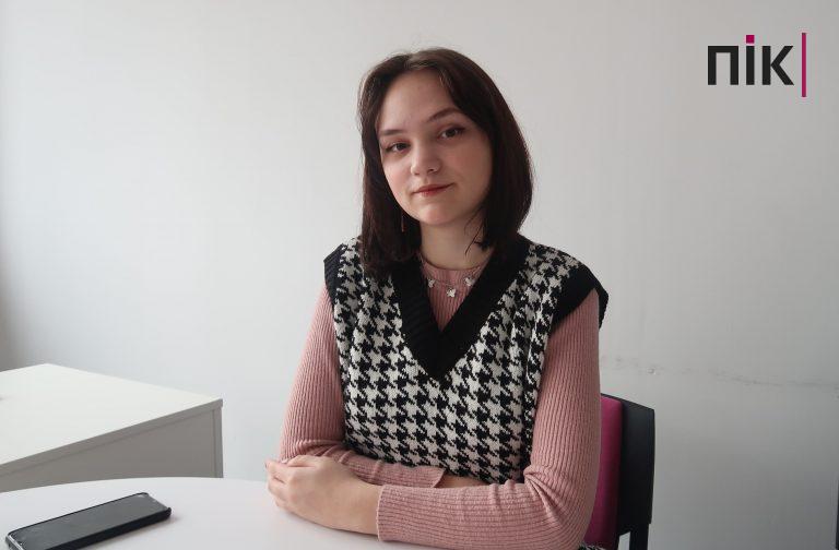 "У перший день війни хтось біг по їжу, а ми - одразу по ліки": історія 17-річної калушанки з рідкісною хворобою (ФОТО) 8 273732604 701135397548860 5907779232100188274 n