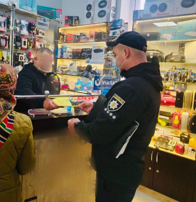 Червона зона: на Франківщині поліція продовжує карантинні рейди (ФОТО) 10 274026747 7506293502744558 6076980213240852126 n