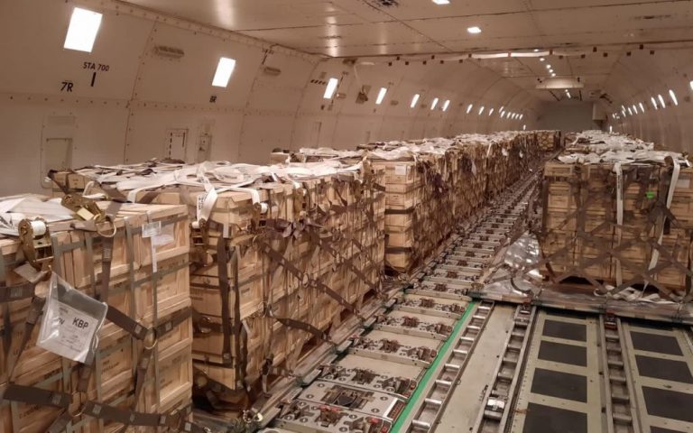 "Пʼята пташка" зі США: американці привезли ще 84 тонни боєприпасів 3 347a2f2ef010cd348b6034e2f1e057c9