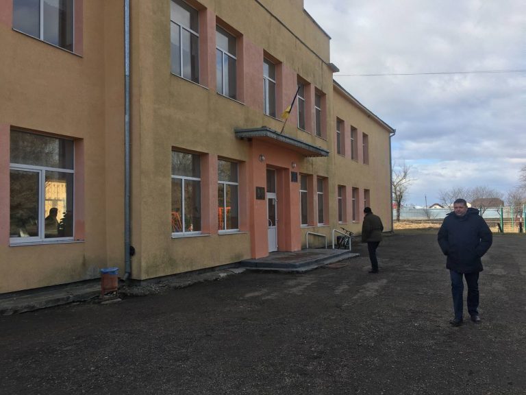 Як розбудовують школу на Коломийщині: оцінив народний депутат Андрій Іванчук (ФОТО) 9 378b9cc4 8ece 4bf9 ab9f 26894a7e2160 1