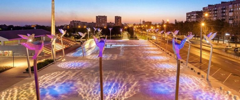 Зеленський, Ахметов, Новинський: сьогодні всі мають бути у Маріуполі (ФОТО) 12 61358ad8b1f53 chto posmotret v maryupole 1