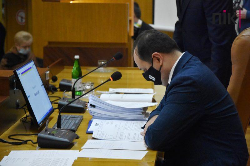 У Франківську розпочалася сесія міської ради: що цікавого розглянуть депутати (ФОТО) 8 DSC 0074 scaled
