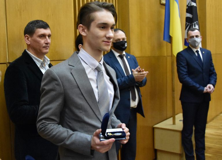 "Зміни світ на краще": у Франківську вперше вручили нагороди імені Романа Гурика (ФОТО) 9 DSC 0095 2