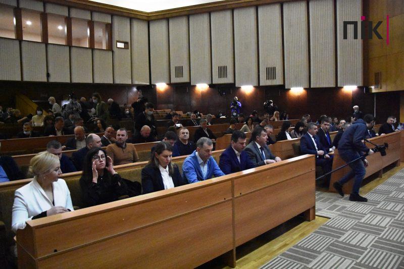 У Франківську відбулася позачергова сесія облради: що важливого розглянули депутати (ФОТО) 3 DSC 0177 scaled