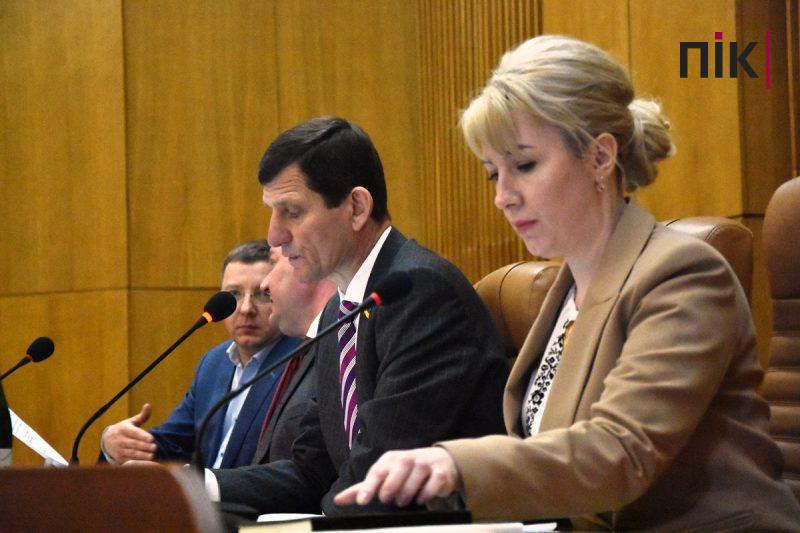 У Франківську відбулася позачергова сесія облради: що важливого розглянули депутати (ФОТО) 4 DSC 0180 scaled