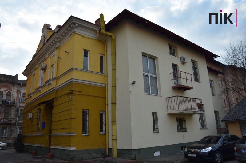 Івано-Франківськ навиворіт: вулиця Гаркуші (ФОТОРЕПОРТАЖ) 17 DSC 0255 scaled