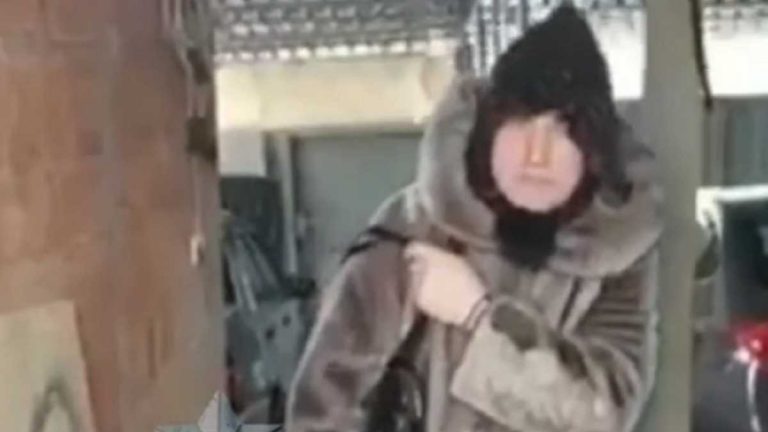 Чоловіки одягають жіноче вбрання, щоб втекти від мобілізації в окупованому Донбасі (ФОТО) 5 image 14