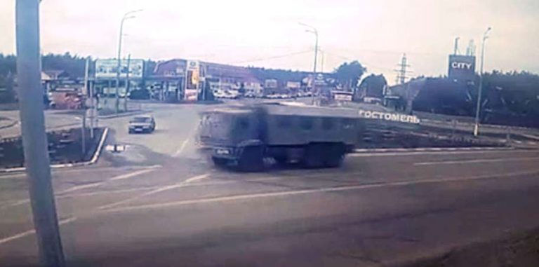 Окупанти захопили дві вантажівки ЗСУ та рухаються в напрямку Києва (ВІДЕО) 11 photo 2022 02 25 09 06 302