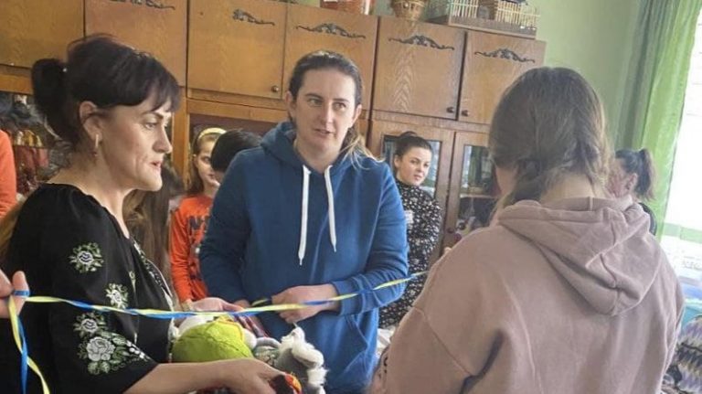 На Верховинщині прийняли понад 3 тисячі переселенців: їх навчатимуть гуцульської мови (ФОТО) 9 На Верховинщині прийняли понад 3 тисячі переселенців: їх навчатимуть гуцульської мови (ФОТО)