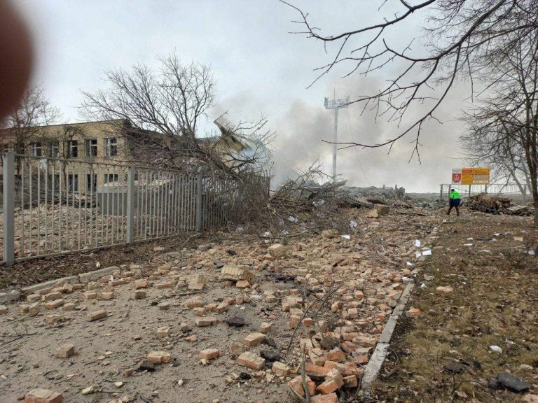 Ракетний удар по Вінниці: що відомо на цей момент (ФОТО, ВІДЕО) 12 1 4