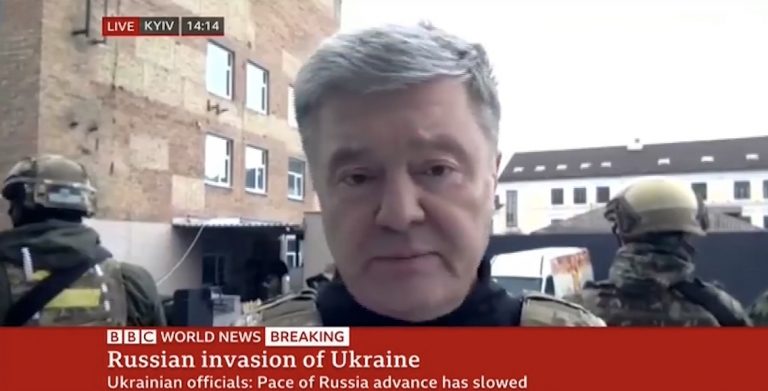 Порошенко пояснив на британському ТБ, чому максимально підтримує Зеленського (ФОТО) 4 14d5b574 fbbb 443e a033 3110385c3ba4