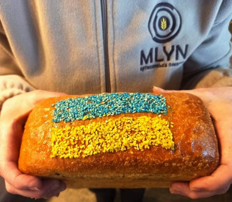 "Щоб випікати безплатний хліб": франківський хлібокомбінат просить допомогти борошном, олією, дріжджами 10 1646551547 8489