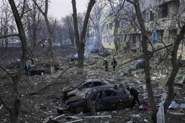 Вчора від авіаудару в Маріуполі загинули троє людей, з них одна дитина 6 244608