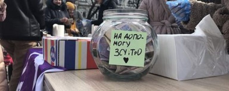 Франківців вдруге кличуть на мініярмарок «Солодка допомога» 2 25dcd1684760297b