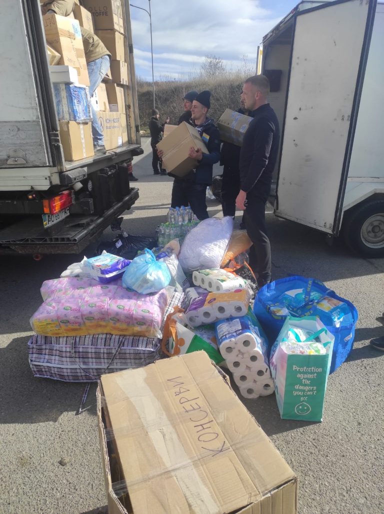 Як українські прикордонники зустрічають гуманітарну допомогу від країн ЄС (ФОТО) 4 Як українські прикордонники зустрічають гуманітарну допомогу від країн ЄС (ФОТО)