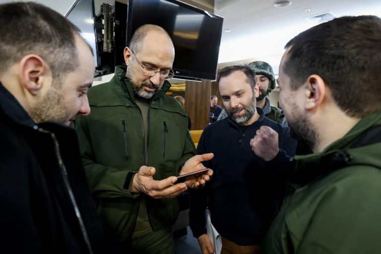 Денис Шмигаль побував на Київському вокзалі: що сказав про перемогу (ФОТО, ВІДЕО) 3 274990960 513342020355910 2316871211320174571 n