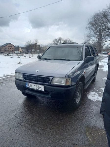 Косівська громада передала два автомобілі для армії (ФОТО)