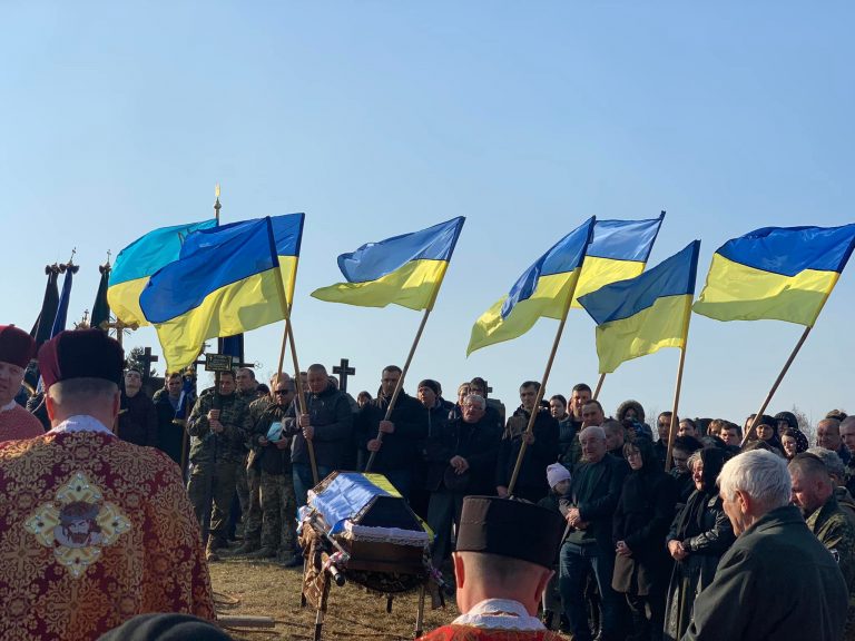 День жалоби: на Богородчанщині прощаються із загиблим воїном (ФОТО) 6 275986940 3073190092942574 8629326268842916293 n