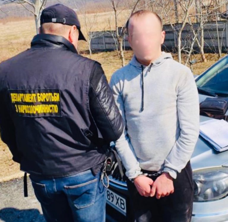 Стали відомі нові деталі затримання наркодилера на Тлумаччині (ФОТО) 10 277099797 7671396846234222 4658004331663603650 n