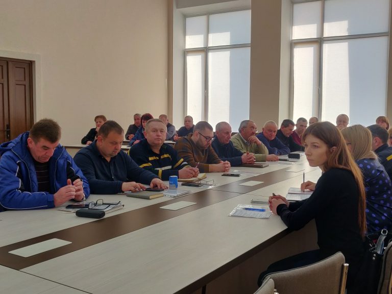 У Рогатинській громаді теробороні та пожежникам передадуть 400 літрів палива 6 У Рогатинській громаді теробороні та пожежникам передадуть 400 літрів палива