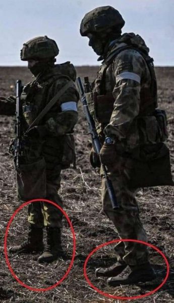 Російські військові одягнені, як бомжі - ЗСУ (ФОТО)