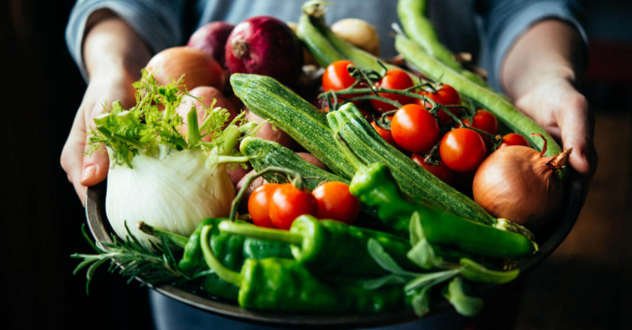 Жителів Снятинщини попереджають про нітрати в ранніх овочах та фруктах