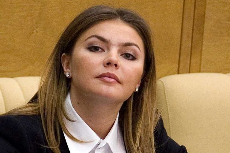 Коханки диктаторів: чи може Аліна вплинути на Путіна
