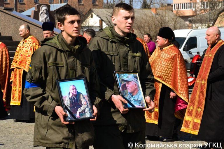 У Коломиї попрощалися з мужніми воїнами: загинули за Україну (ФОТО) 8 DSC 4469