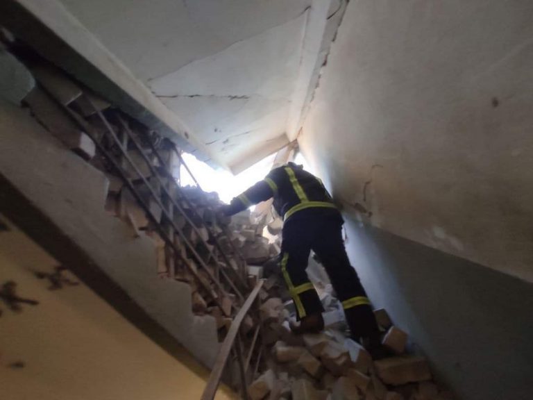 У Києві внаслідок ворожого обстрілу трапився обвал у житловому будинку (ФОТО) 5 FB IMG 1647409801249
