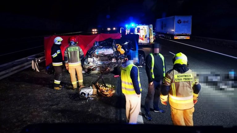 В ДТП у Польщі загинула молода українка з двома дітьми (ФОТО) 7 Kobieta i dwojka dzieci zginelo w wypadku na A2. Wszyscy byli z Ukrainy article