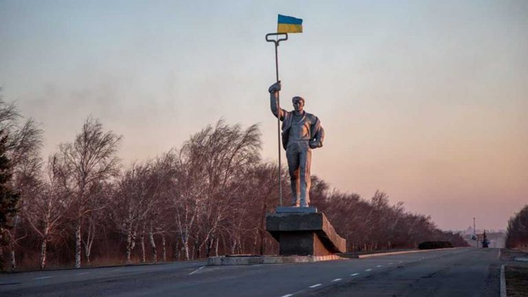Головне за ніч: оточення Маріуполя, обстріли Запорізької АЕС та провокації у Херсоні (ФОТО, ВІДЕО) 5 image 6