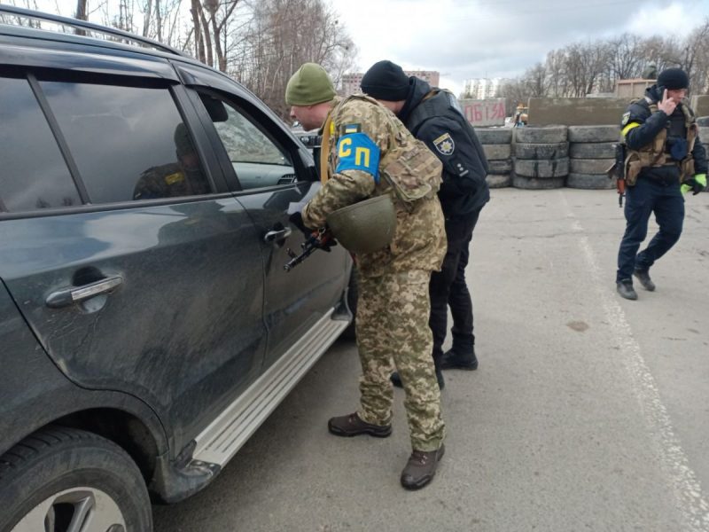 На Тернопільщині машини водіїв-порушників віддаватимуть на потреби армії