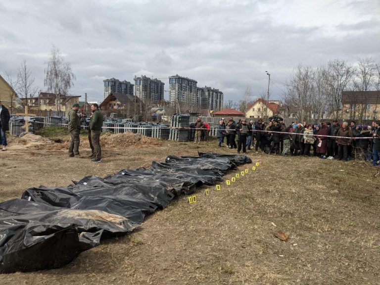 У Бучі розпочалася ексгумація тіл, похованих у братській могилі (ФОТО) 6 277806991 1846399755566420 6558784740085642112 n