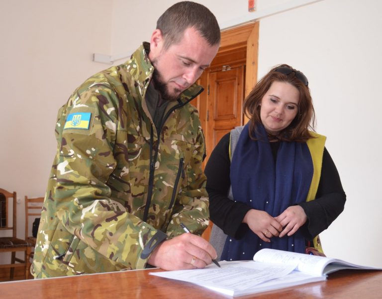 Приїхав у відпустку: у Галичі одружився військовослужбовець (ФОТО)