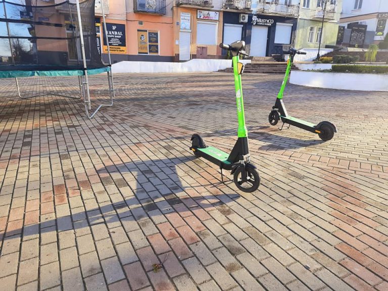 Забрали у Вінницю: у Калуші цього року не буде електросамокатів