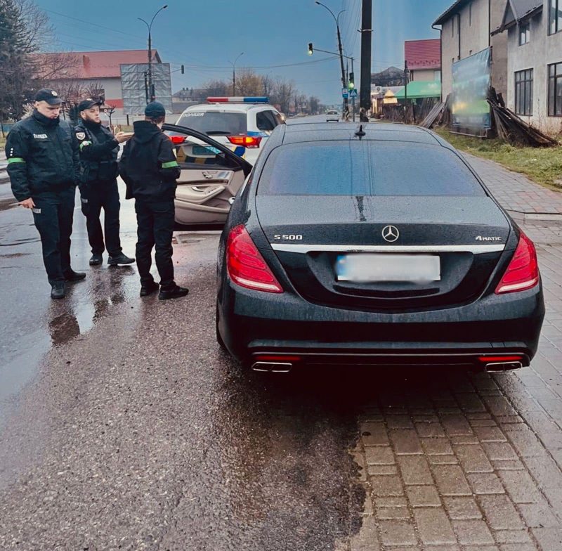 Автомобіль, який вкрали на Київщині, знайшли у Коломиї (ФОТО)