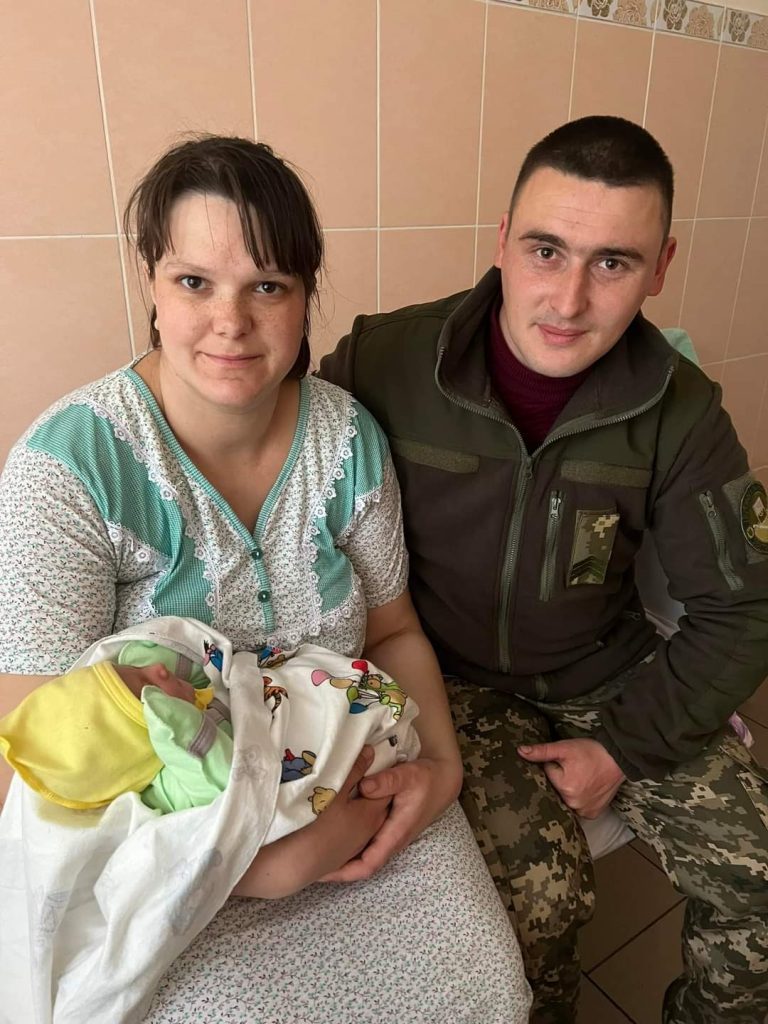 У Калуші в сім'ї захисника Батьківщини народилася дитина (ФОТО) 8 FB IMG 1648796434582