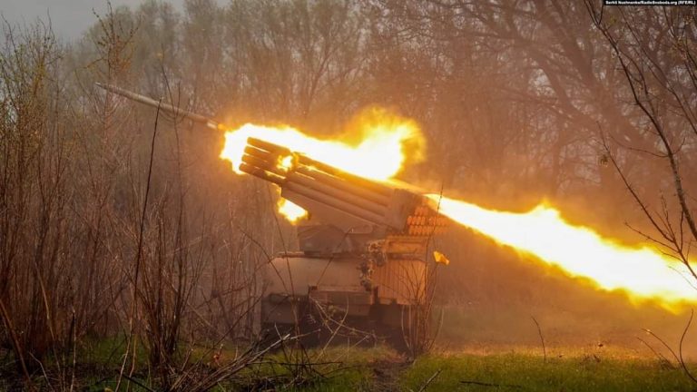 Стало відомо, які втрати ворога станом на 61 день війни 3 На півдні України окупанти побоюючись підходу наших підрозділів, стріляють по мирному населенню