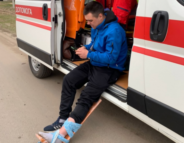 На Волині голова громади переїхав ногу тероборонівцю та втік заднім ходом