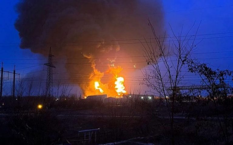 У російському Бєлгороді вибухнула нафтобаза (ФОТО, ВІДЕО) 9 a495d8981f45b5ea4e26056058c0fd1f